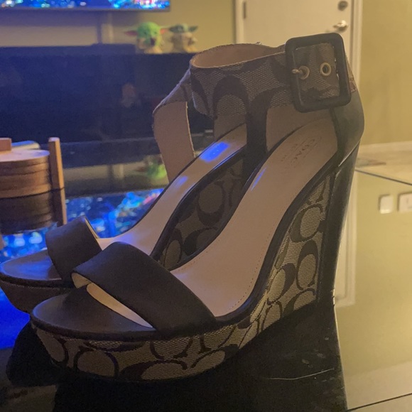 Coach wedges - Picture 3 of 3